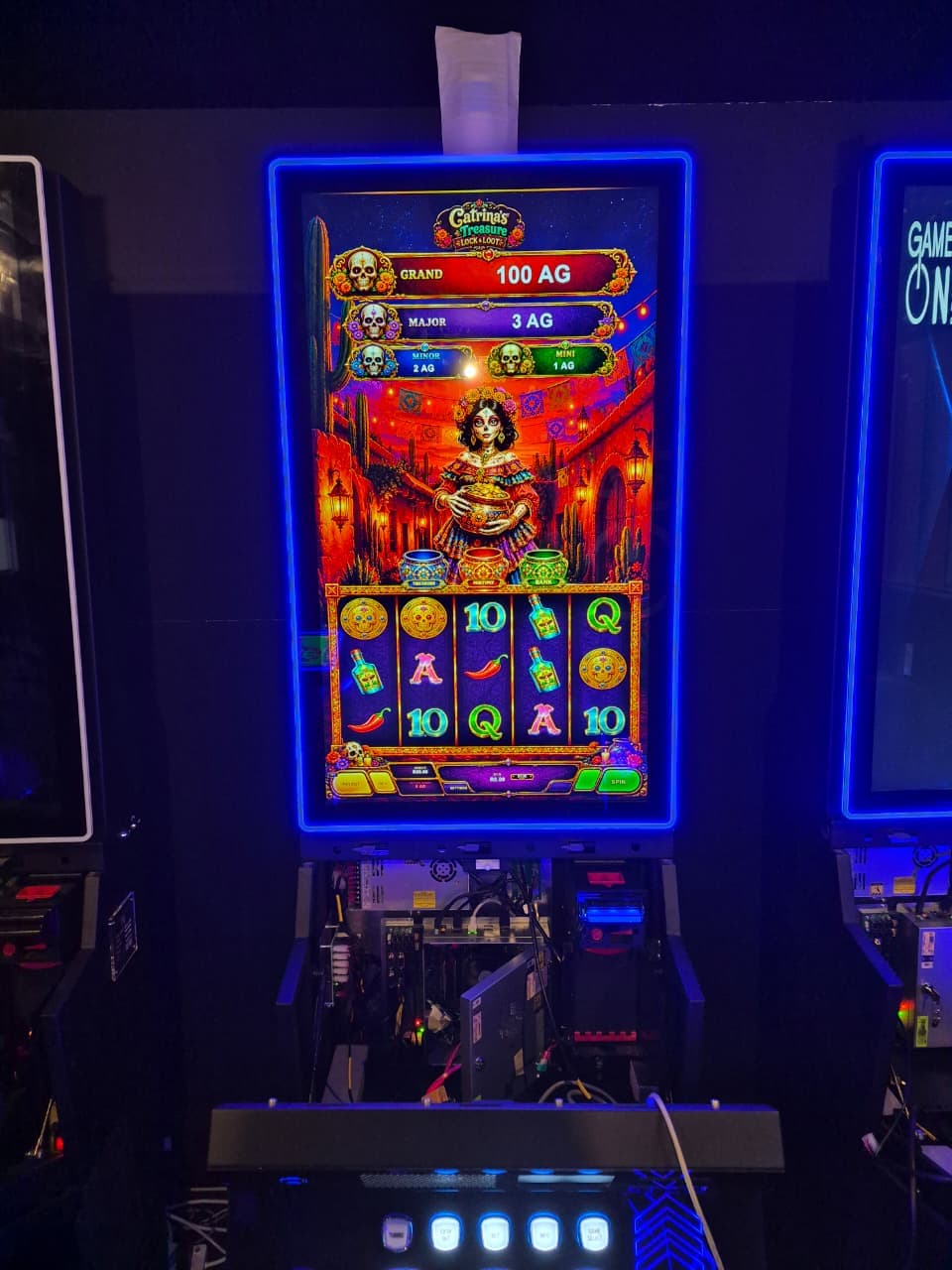 Slot Cabinet – Hardware Integration